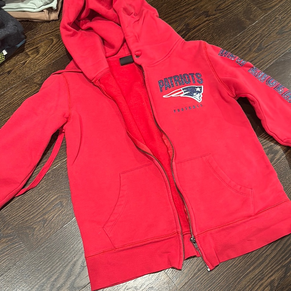 New England Patriots Women’s Zip Up - size medium